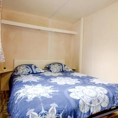Mobil-home Climatise, 3etoiles, 5 Min Du Et A 15 Min De Mimizan-plage אתר קמפינג